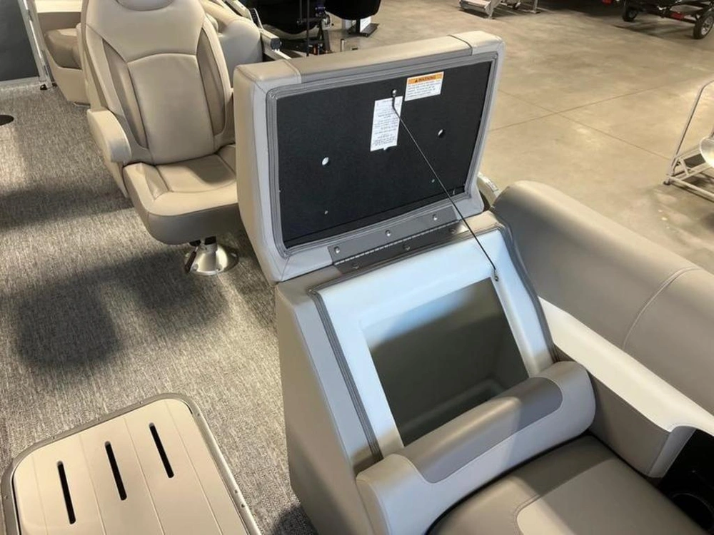 2025 Premier 230 Sunsation Rf alt