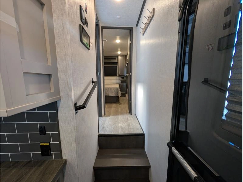 2024 Keystone Rv Cougar 290rls alt