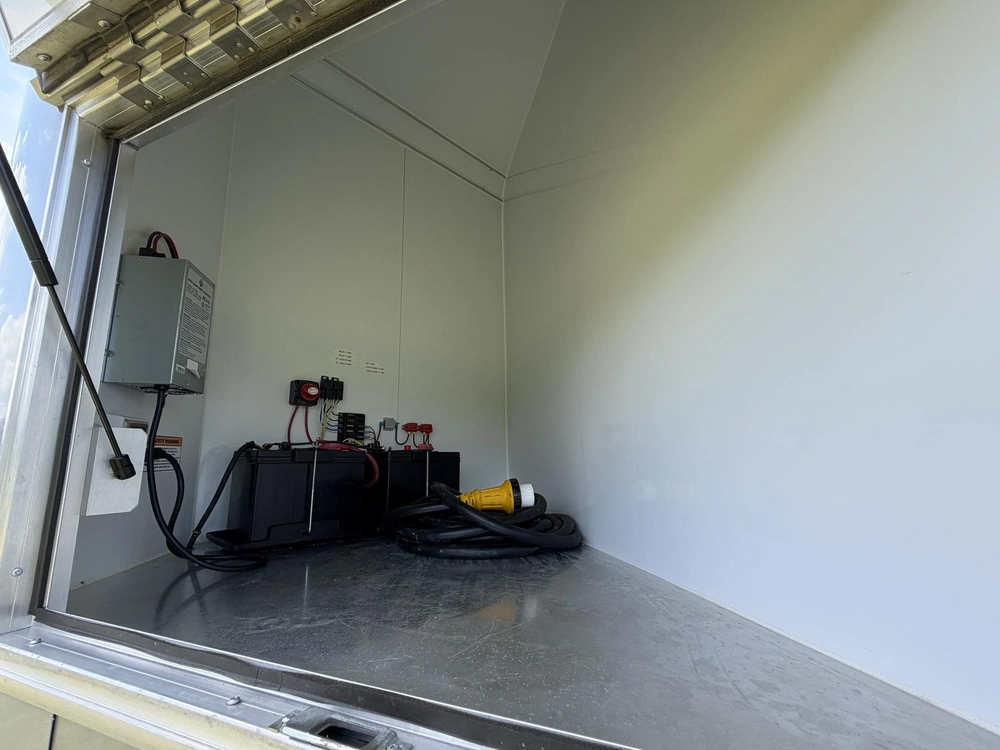 2019 Atc Aluminum Enclosed 8.5' X 16' Ta alt