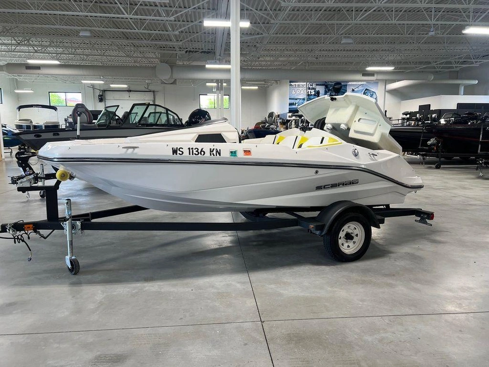 2016 Scarab 165 alt