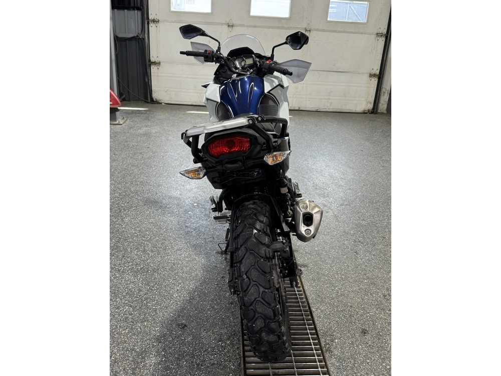 2022 Kawasaki Versys 300 alt