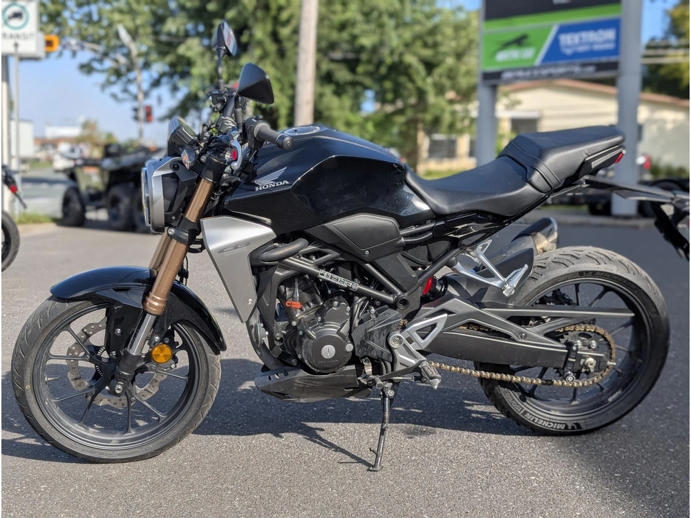 2021 Honda Cb 300 Moto Standard Urbaine Légère Débutant Novice A2 Naked Rétro Ville Économique Entretien Fait Pneus Neufs Z400 Mt-03 Duke G310r alt