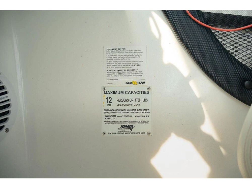2018 Cobalt Boats Cs23 alt