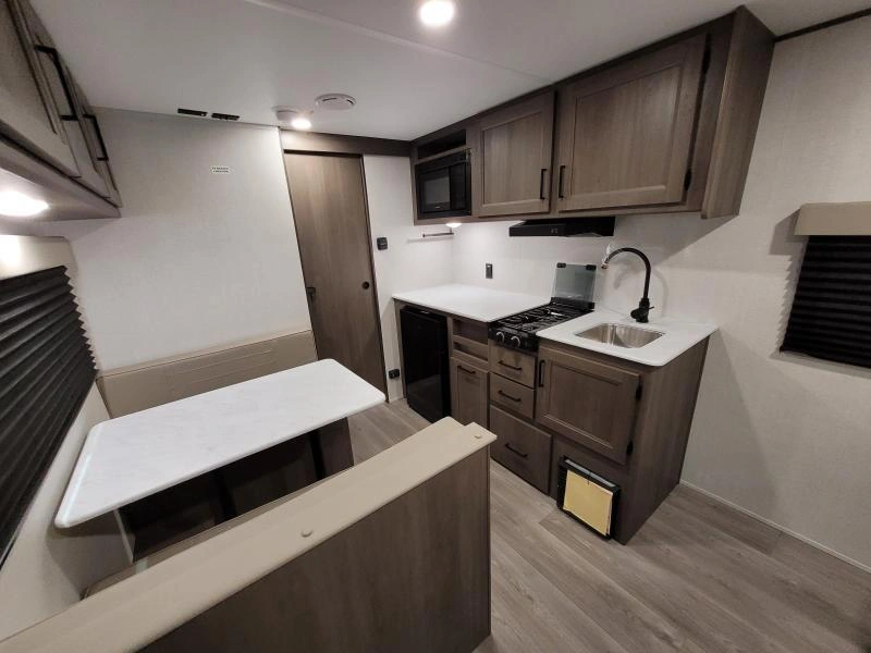 Grand Design Transcend 151rb 2025 alt