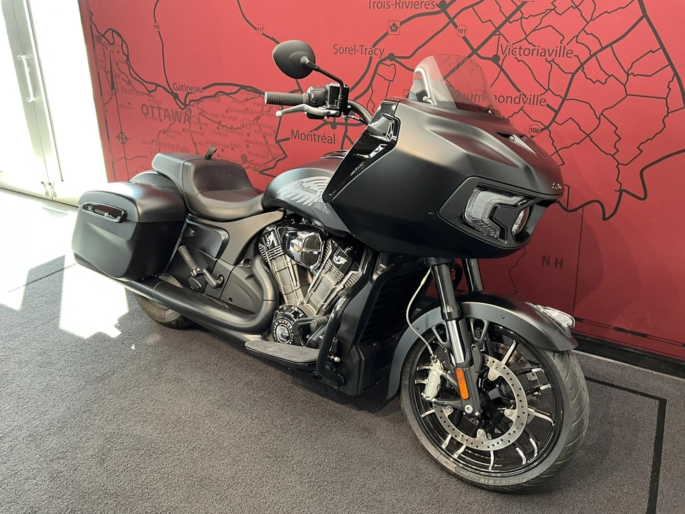 2024 Indian Motorcycle Challenger Dark Horse alt