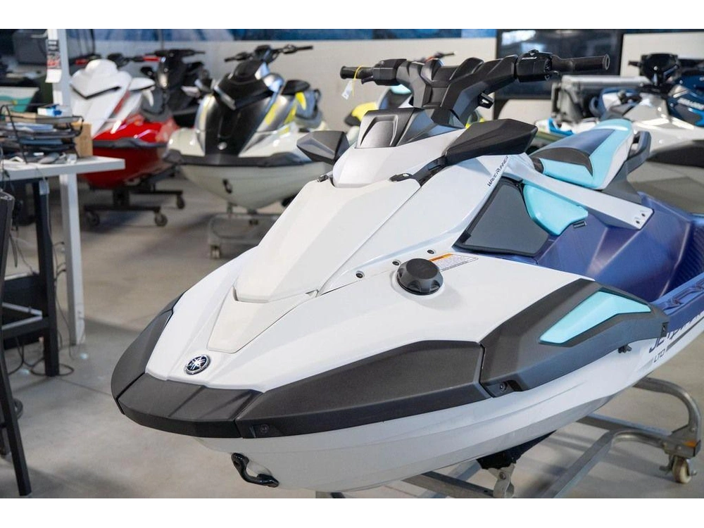 2025 Yamaha Jetblaster Ltd alt