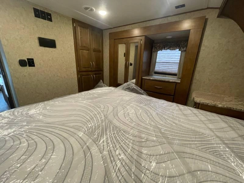 2017 Forest River Wildcat 29rlx alt