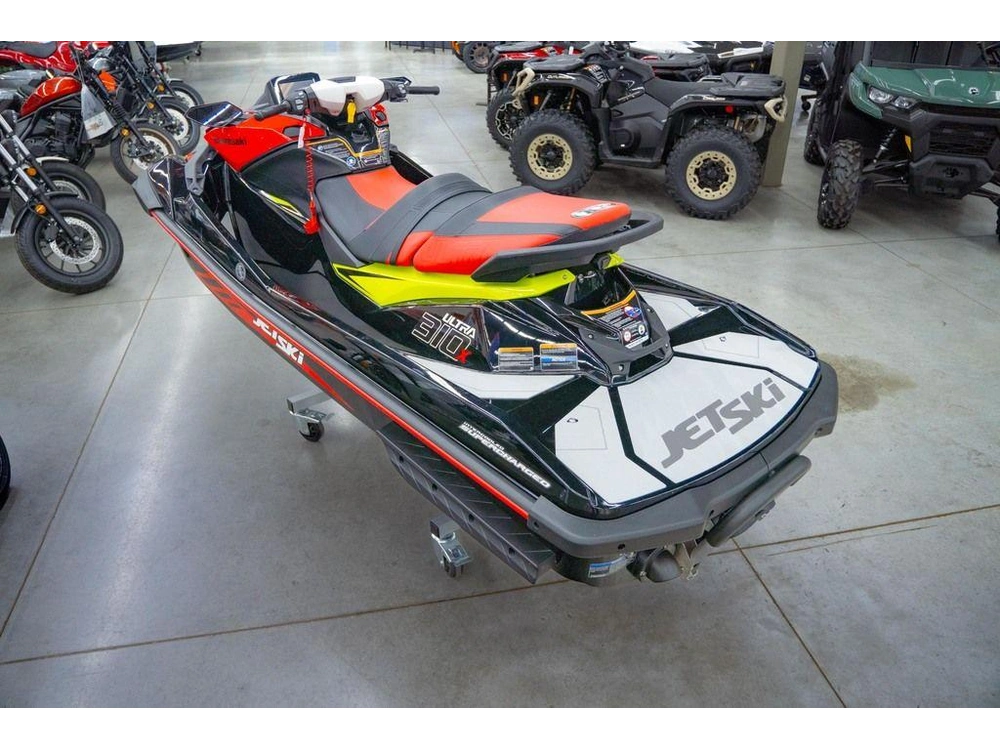 2025 Kawasaki Ultra® 310x alt