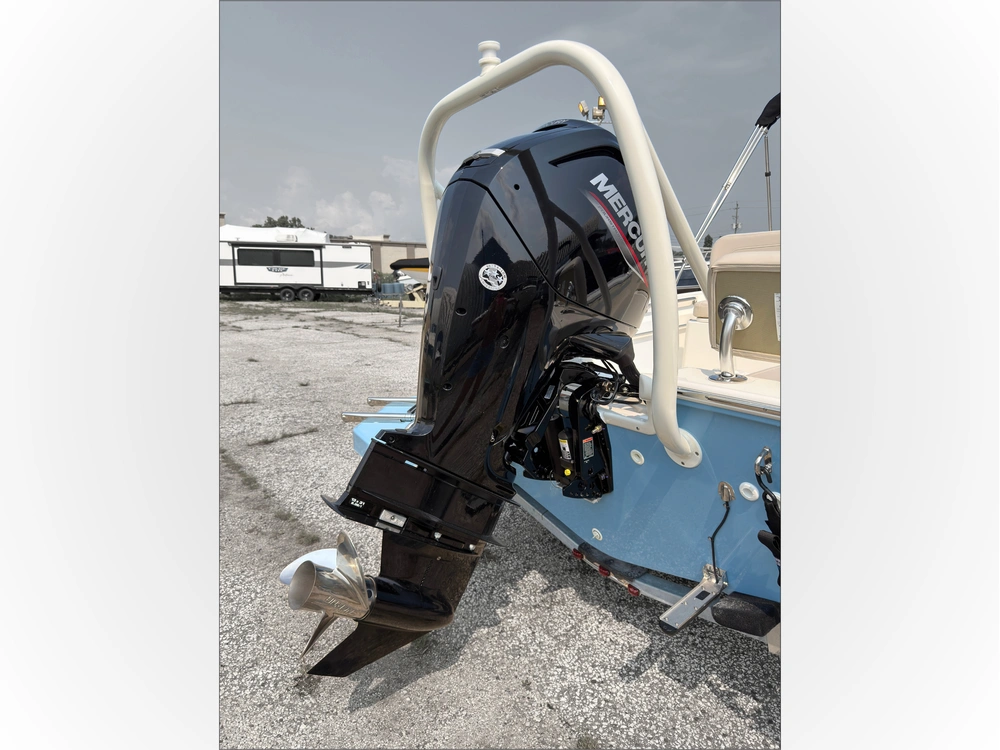 2027 Boston Whaler 170 Montauk