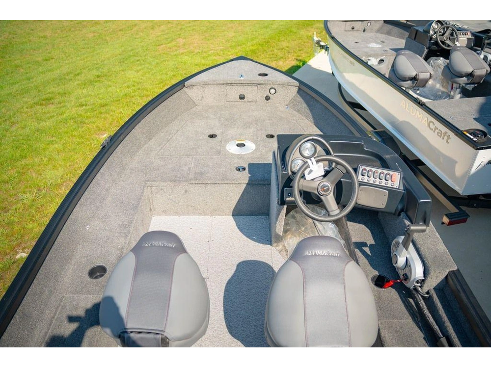 2026 Alumacraft Classic 165 Side Console alt