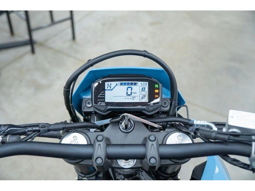 2025 Suzuki Dr-z4sm alt