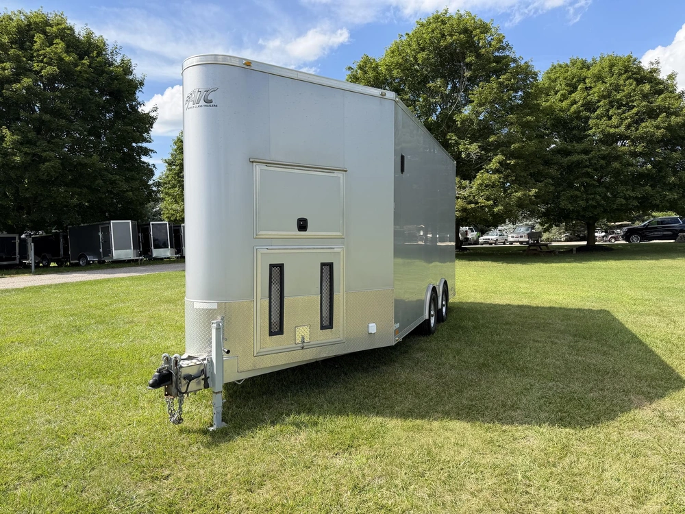 2019 Atc Aluminum Enclosed 8.5' X 16' Ta alt
