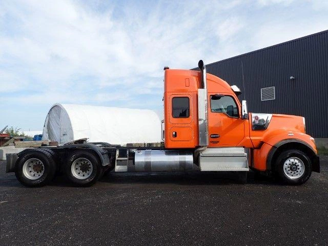 Kenworth W990 2025