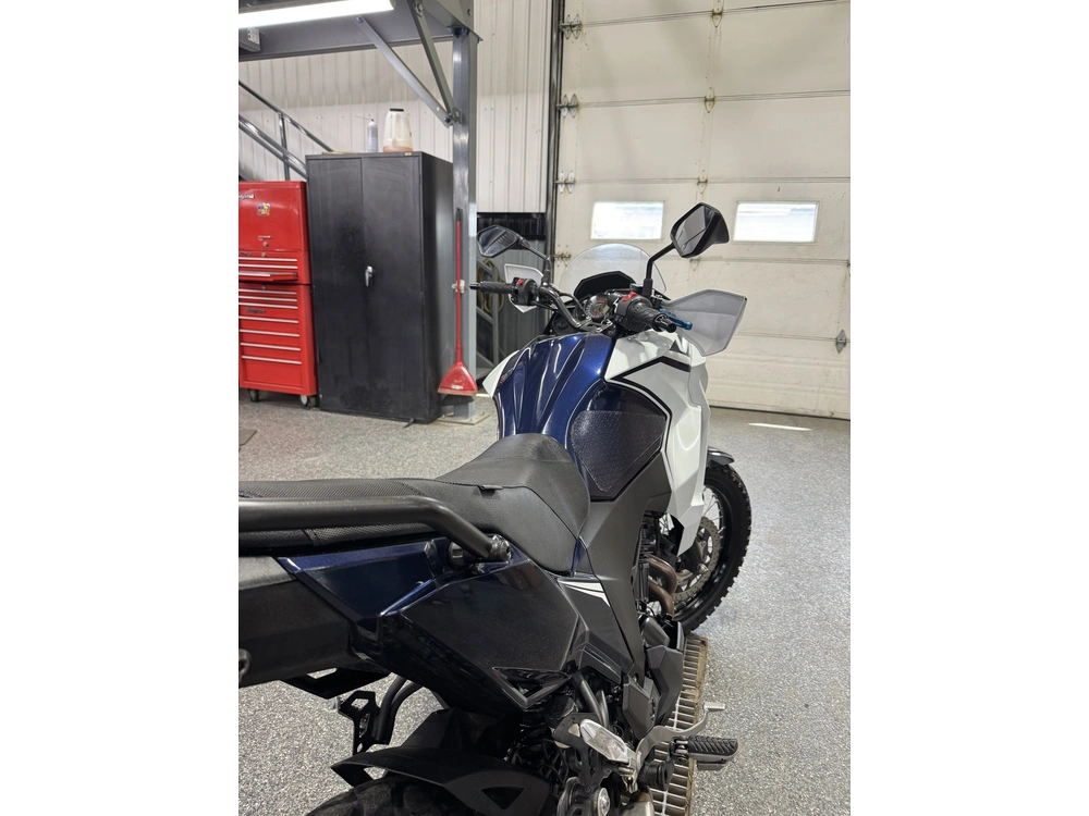 2022 Kawasaki Versys 300 alt