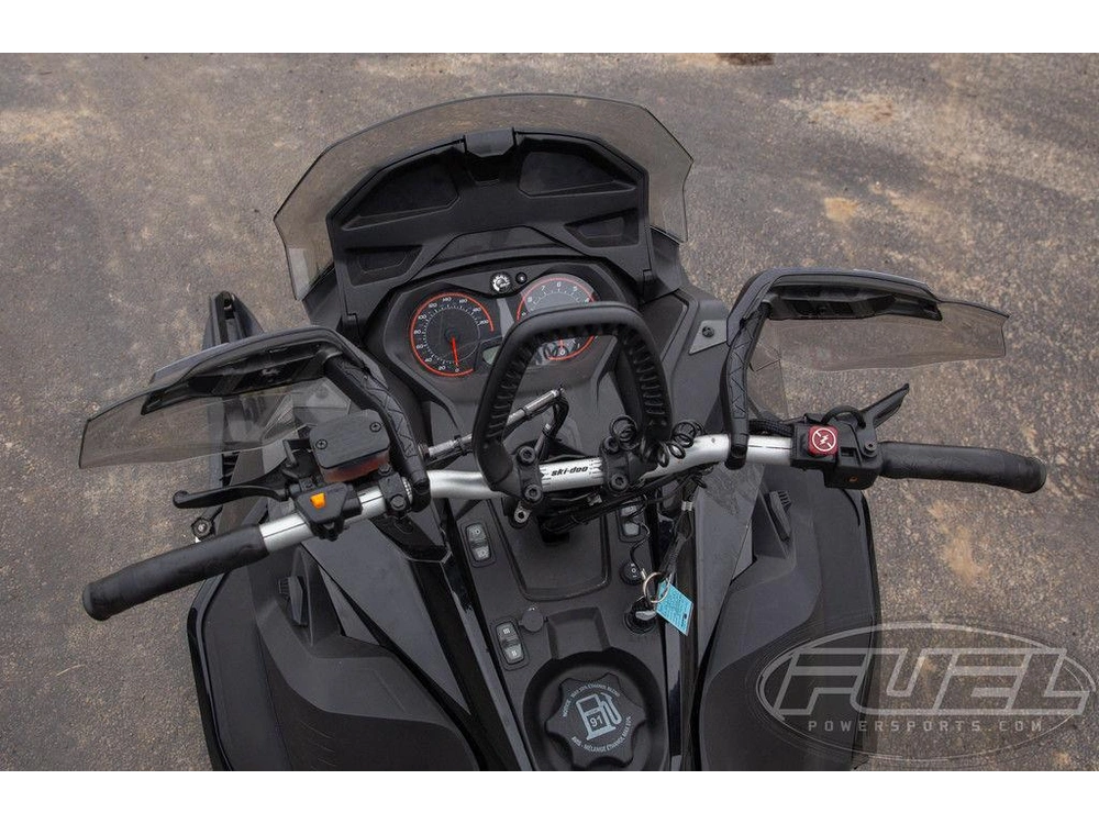 2018 Ski-doo Renegade® Backcountry™ X® Cobra 1.6 Rotax® 850 E-tec® Rev Gen4 Black alt