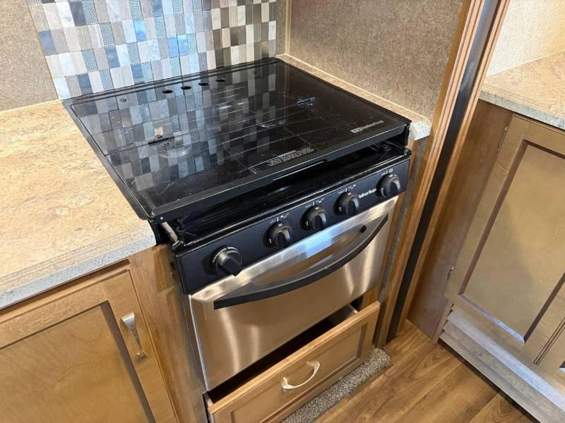 Coachmen Catalina 333rets 2019 alt