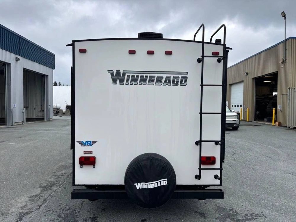 Winnebago Micro Minnie 2106fbs 2017 alt