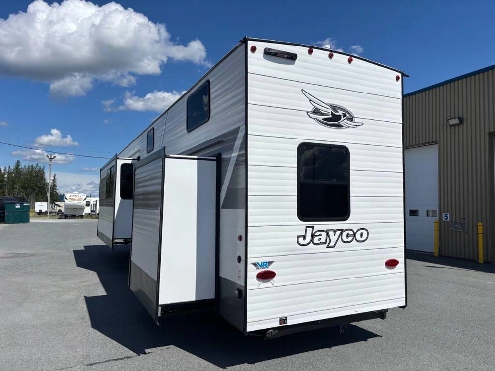 Jayco Jay Flight Bungalow 404loft 2027 alt