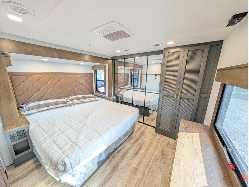 Keystone Rv Montana 290rl 2027 alt