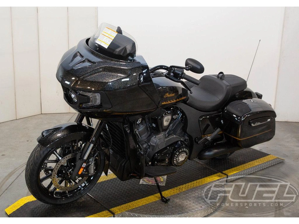 2026 Indian Motorcycle Challenger® Dark Horse® 112 W/powerband Audio Black Crystal W/black Metalli alt