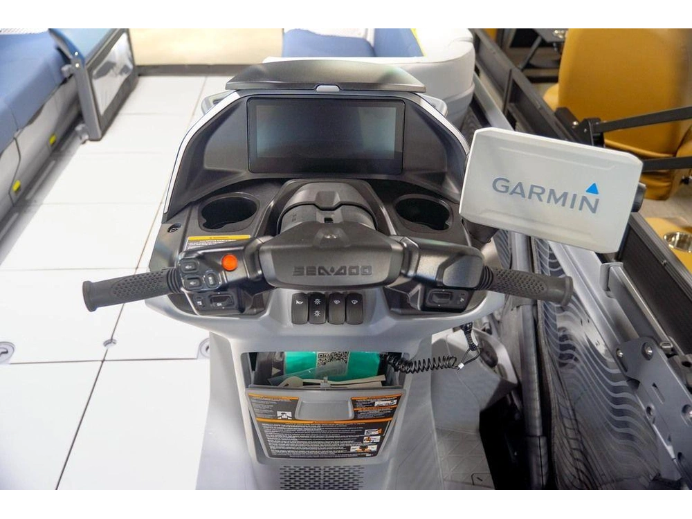 2025 Sea-doo Switch™ Cruise Limited 21 - 230 Hp Painted alt