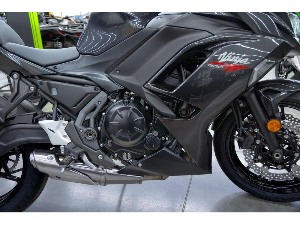 2026 Kawasaki Ninja® 650 alt