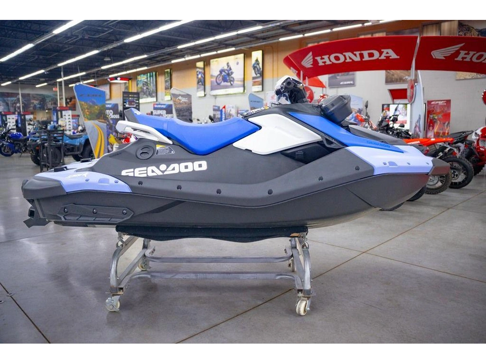 2026 Sea-doo Spark™ For 2 Rotax® 900 Ace™- 90 Conv With Ibr And Audio alt