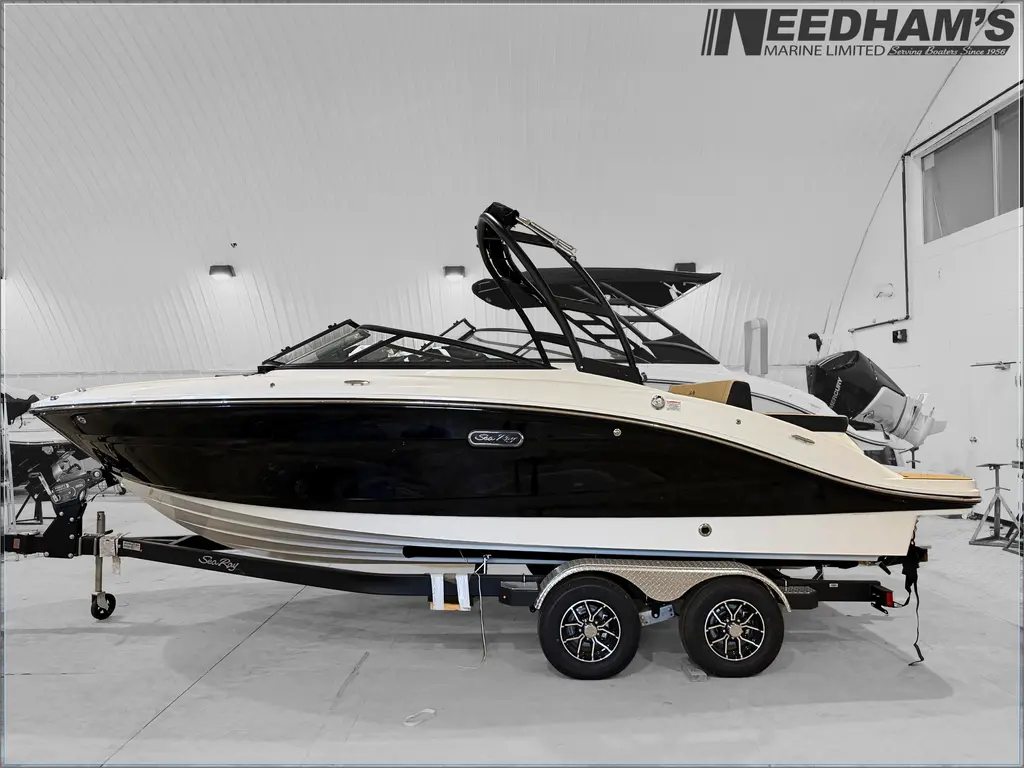 2026 Sea Ray SPX 210 