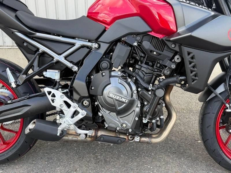 2026 Suzuki Gsx-8s alt
