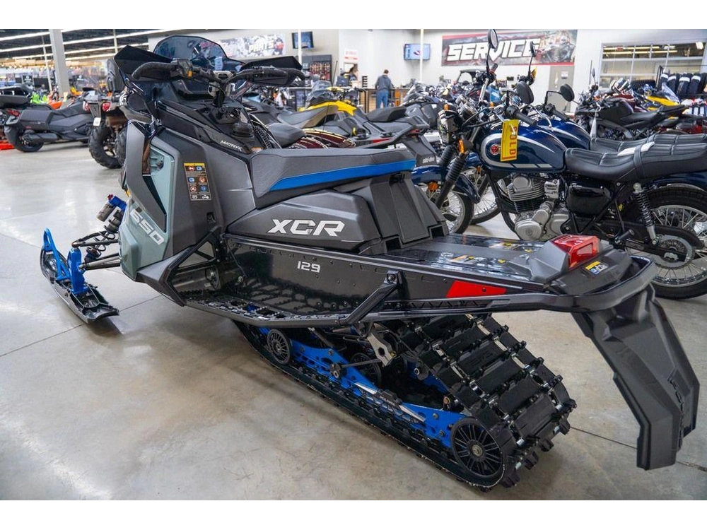 2026 Polaris 650 Indy Xcr 129 Gloss Black / Blue Dusk alt