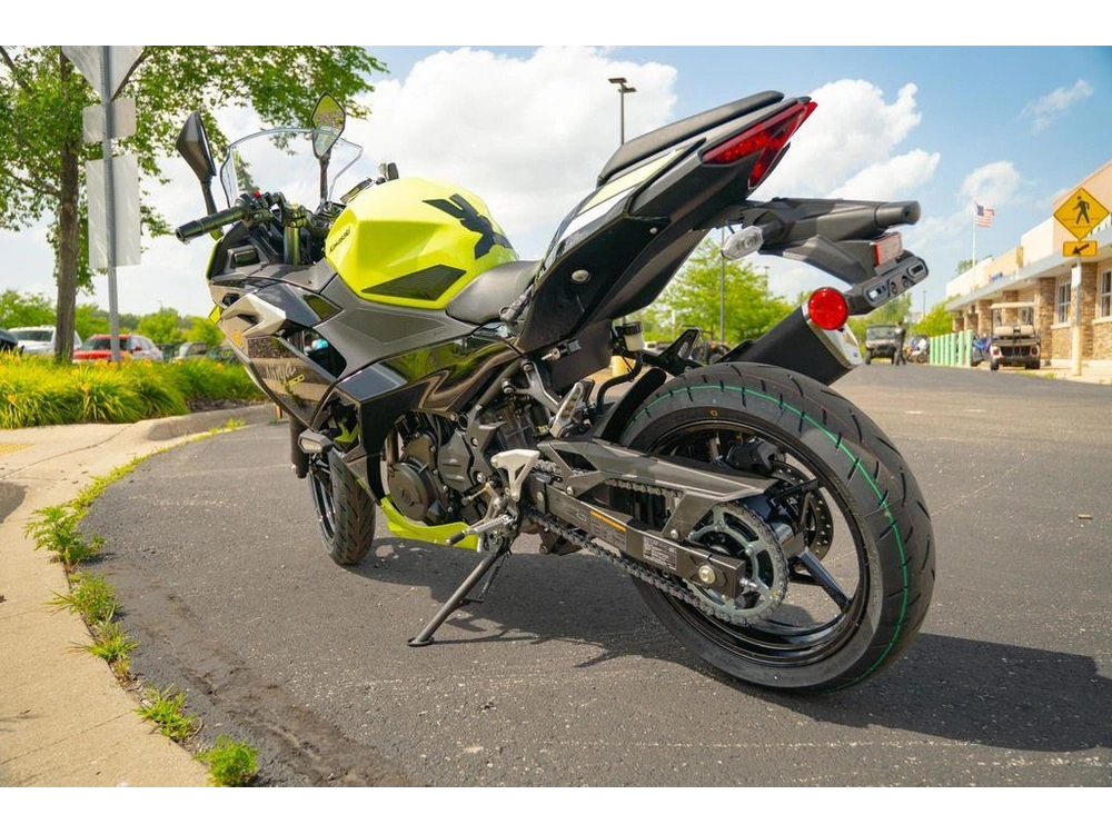 2026 Kawasaki Ninja® 500 Se Abs alt