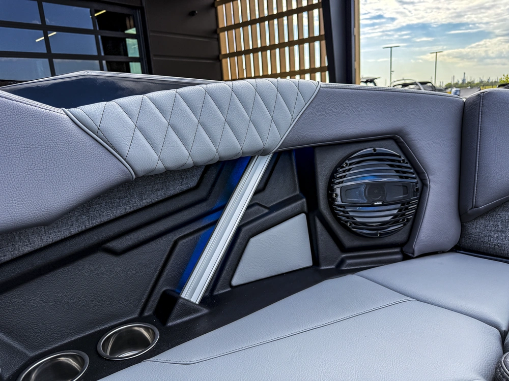 2027 Tige Boats Z1 alt