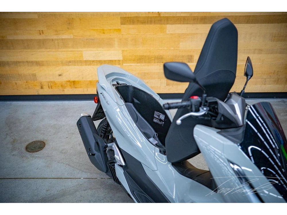 2025 Honda Pcx alt