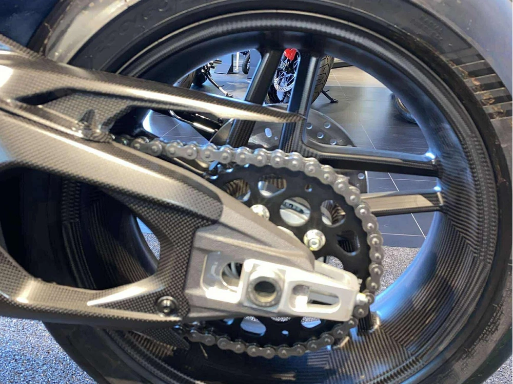 Ducati Panigale V4 Tricolore + 5000$ En Accessoires Ou Vêtements 2025 alt