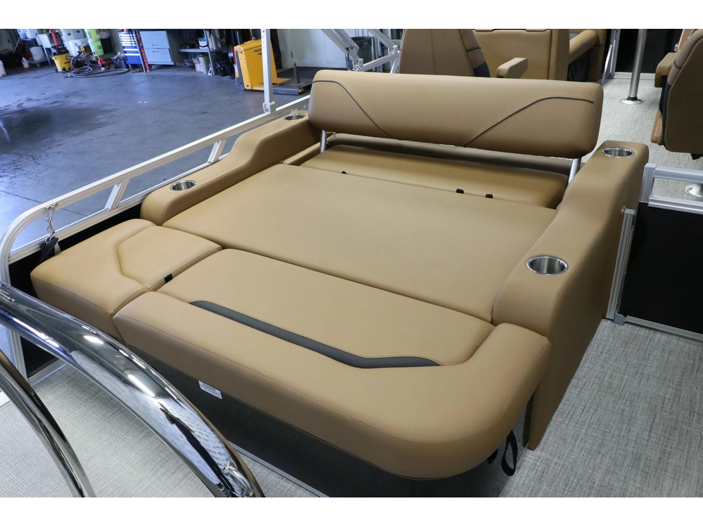Avalon Venture 2180 Vrb + Yamaha 70 Hp 2026 alt