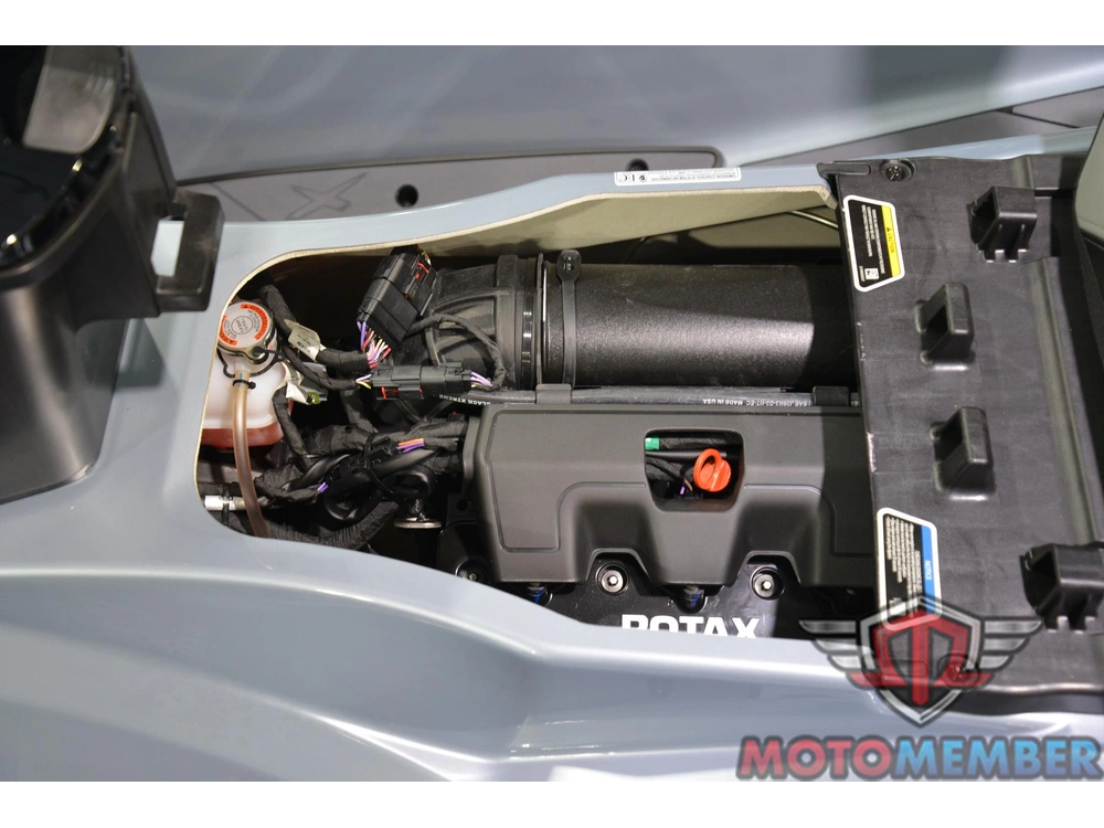 2025 Sea-doo Rxp-x™ 325 Tech, Brp Premium A, Ibr Ice Metal / Manta Green alt
