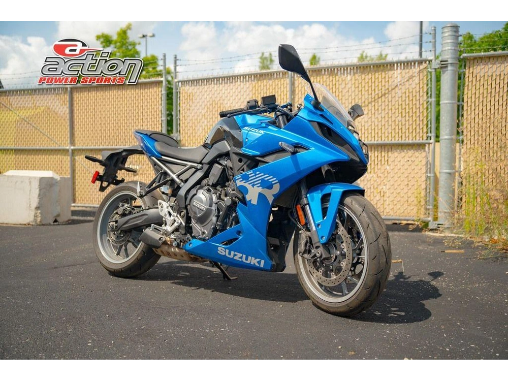 2024 Suzuki Gsx-8r alt