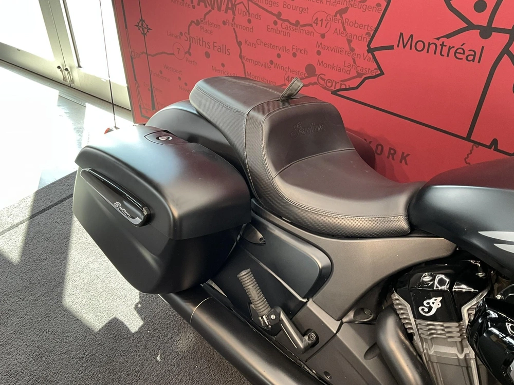2024 Indian Motorcycle Challenger Dark Horse alt