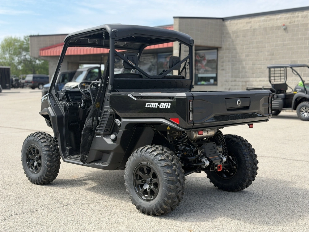2026 Can-am Defender Xt Hd11 With 10.25 In.display alt