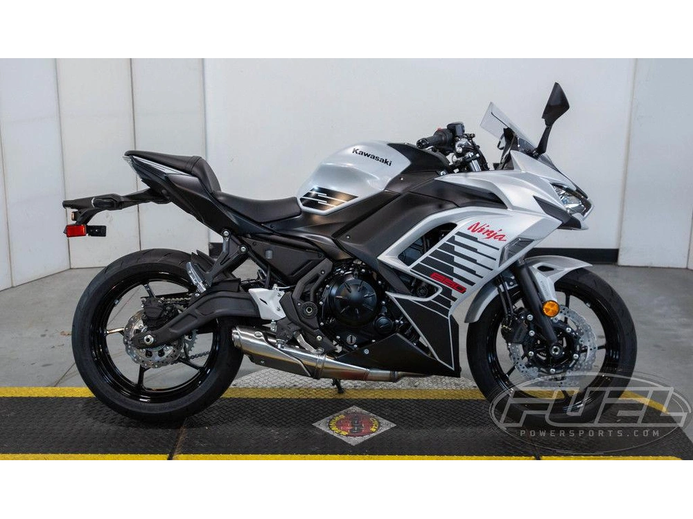 2026 Kawasaki Ninja® 650 Abs alt