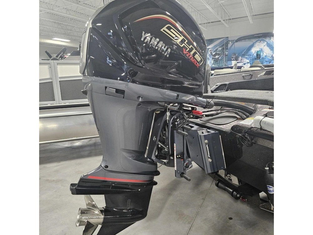 2026 Skeeter Products Wx1910 alt