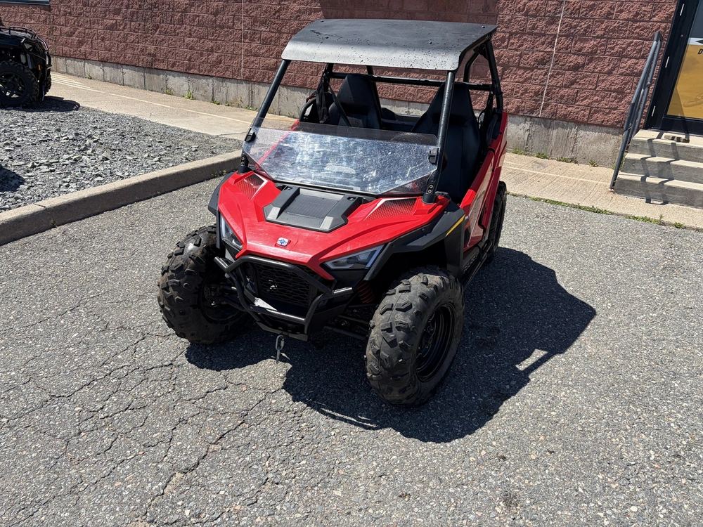 2025 Polaris Rzr 200 Efi - Indy Red alt
