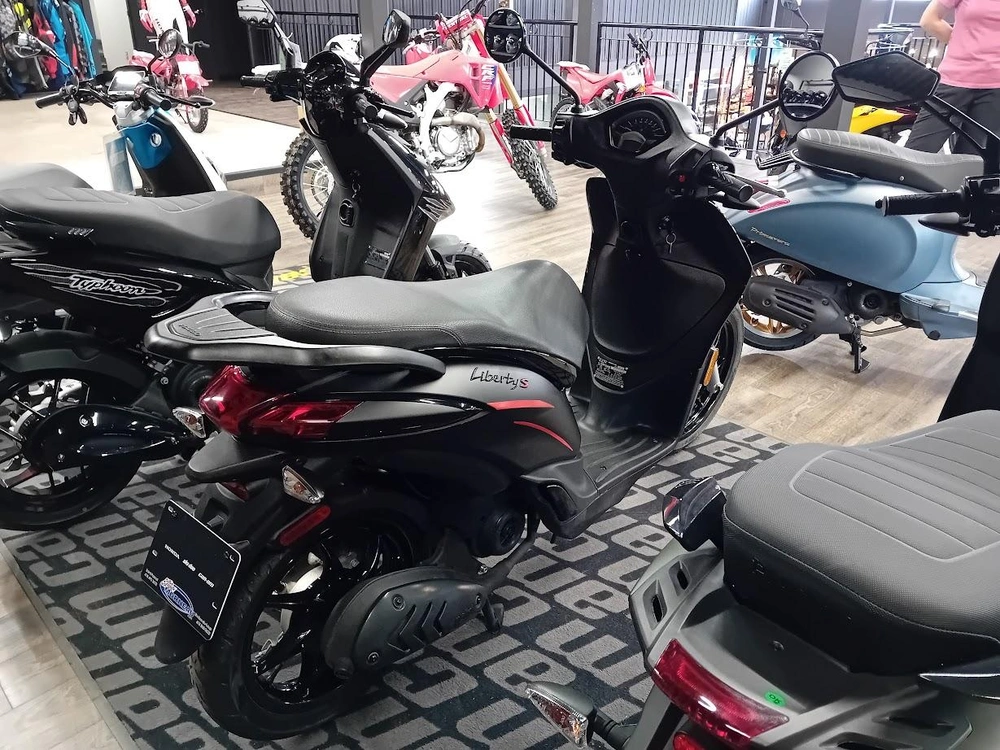 Piaggio Liberty S 50 2024 alt