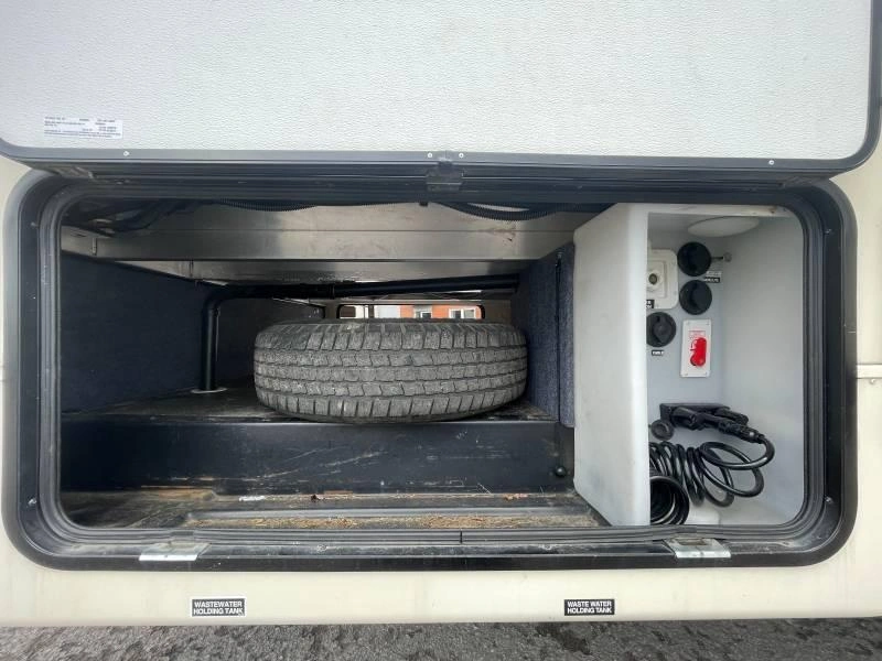 2017 Forest River Wildcat 29rlx alt