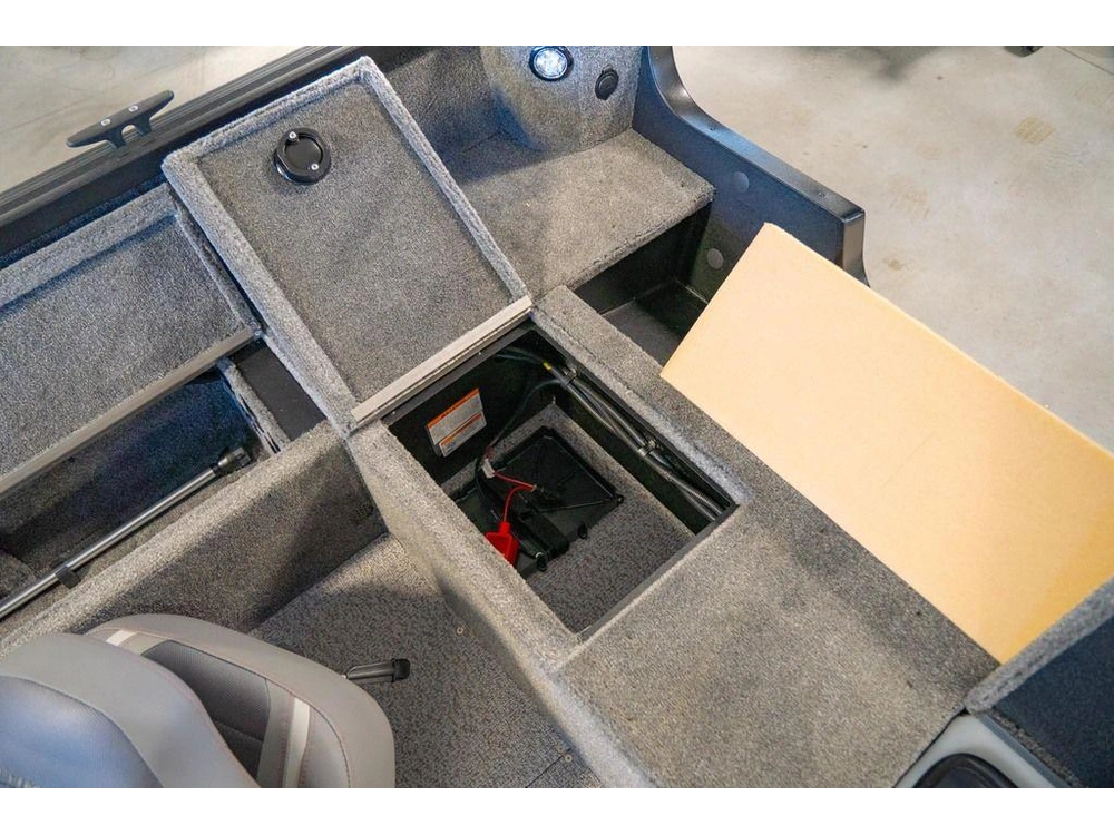 2026 Alumacraft Voyageur 175 Tiller alt