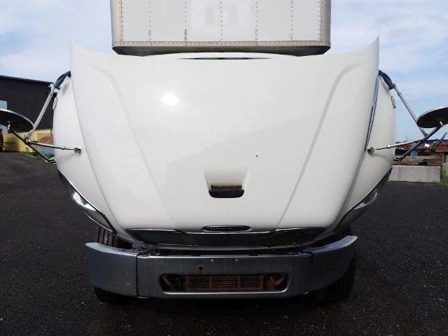 Freightliner M2106 2016
