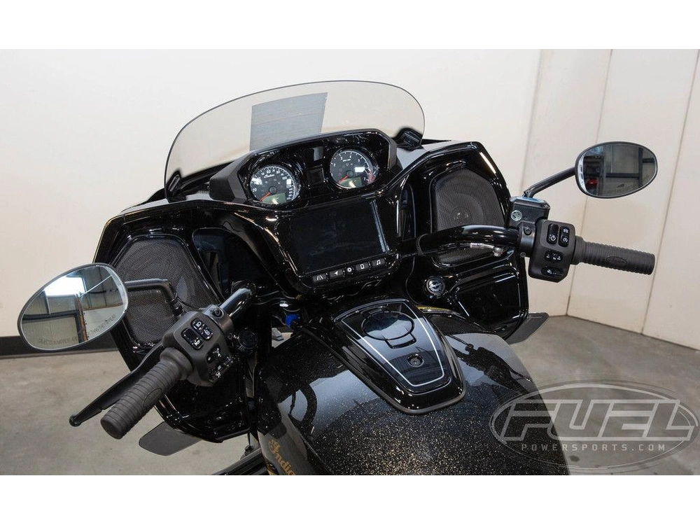 2026 Indian Motorcycle Challenger® Dark Horse® 112 W/powerband Audio Black Crystal W/black Metalli alt