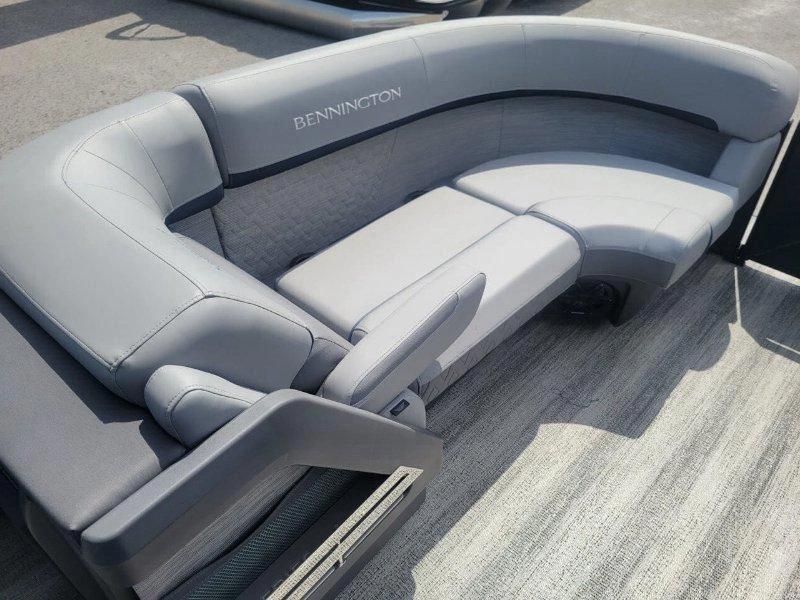 Bennington Marine M22 Swingback Luxe 3t / F200 2025 alt