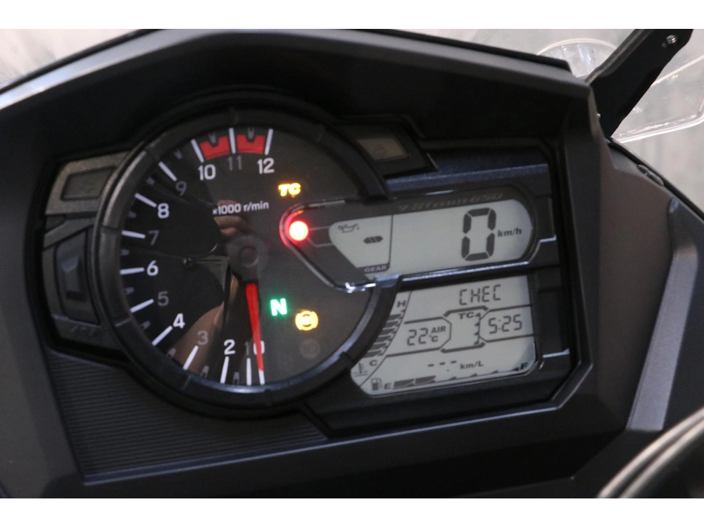 2024 Suzuki V-strom 650 alt