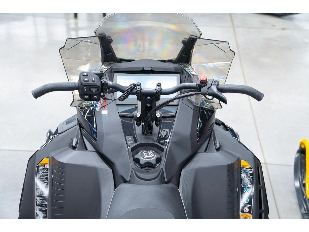 2026 Ski-doo Renegade® Adrenaline® With Enduro Package 900 Ace Turbo R alt